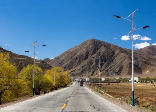 公路太陽能路燈